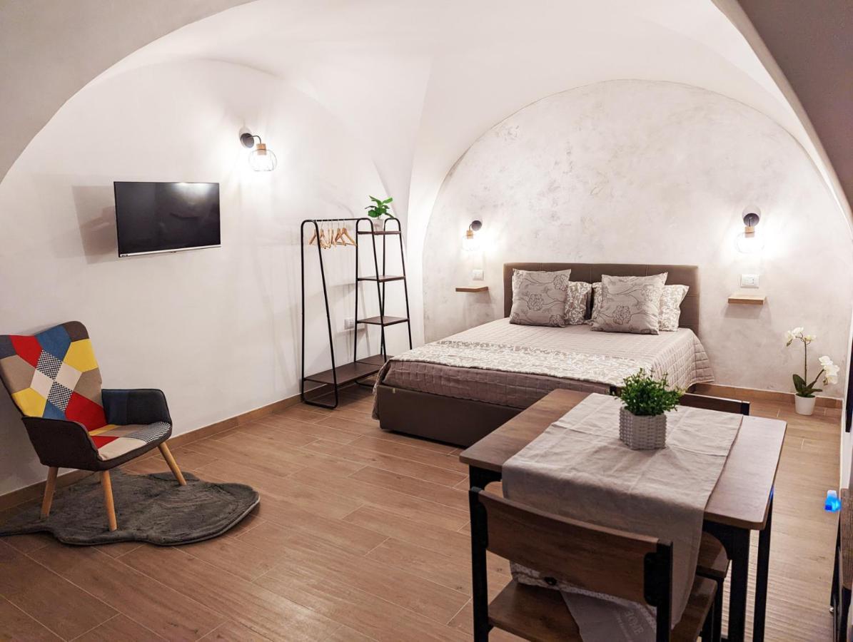 Dama Suite Love & Private Jacuzzi Bari Buitenkant foto